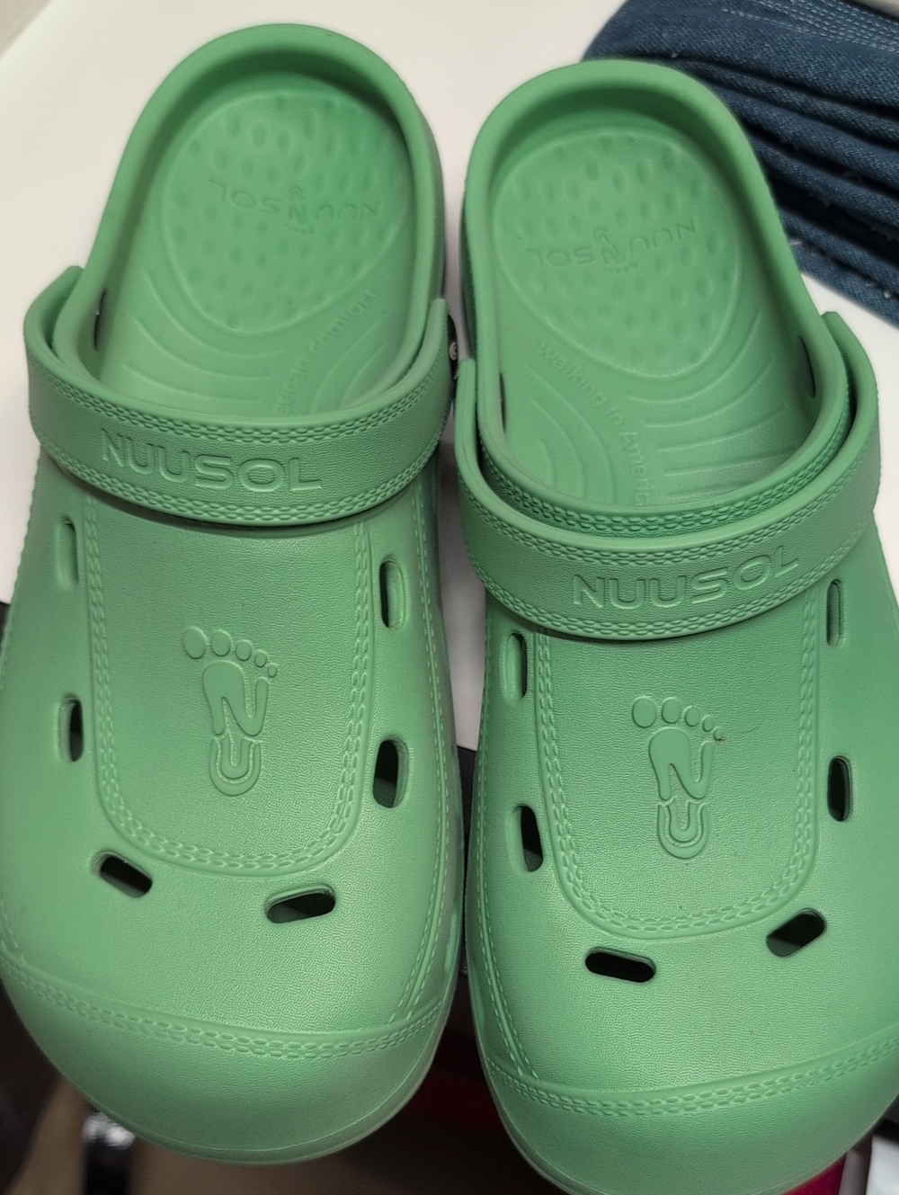 Men's Slip-On Clogs in Green